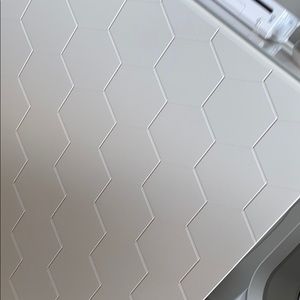 Meet your Posher, Lucy